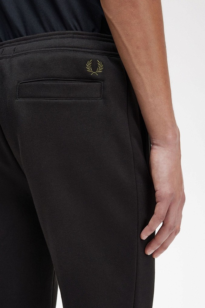 Штаны Fred Perry Graphic Branding Sweatpants